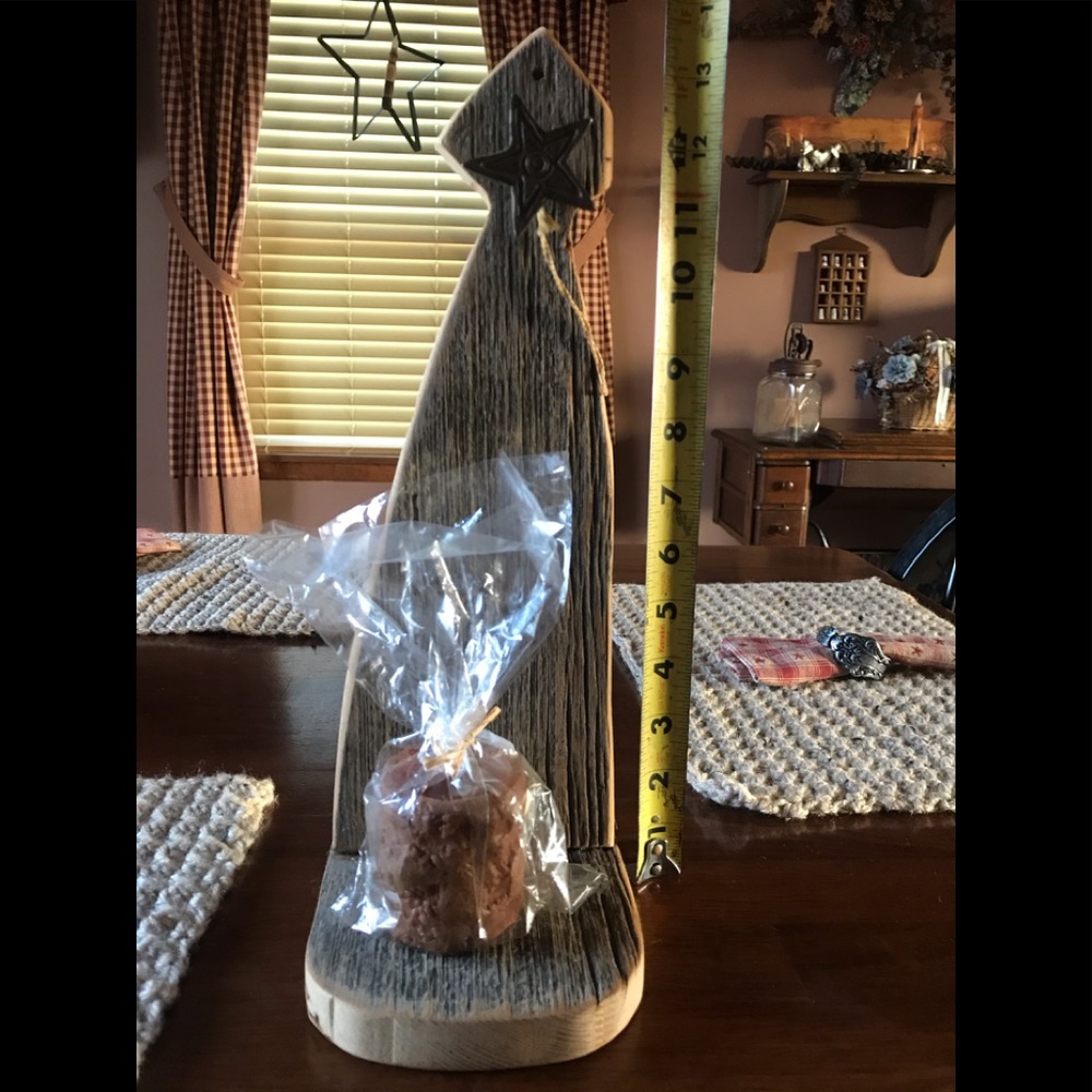 NEW Primitive candle decor